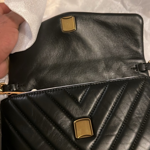 Quince brand New Italian Leather Quilted Wallet Crossbody / Black-Gold - Picture 5 of 9